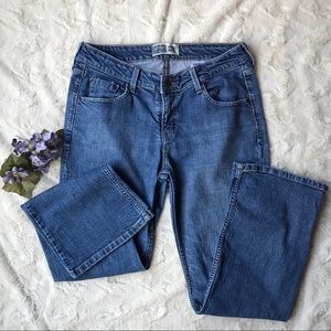 Levi Strauss Co. Signature Low Rise Boot Cut Misses 8 Short